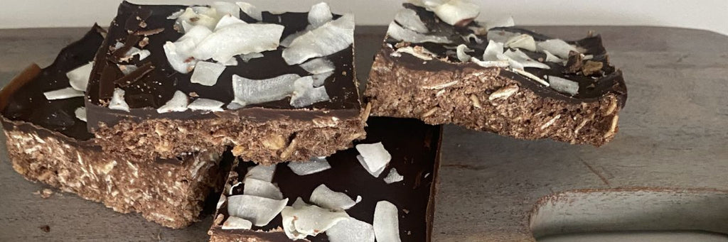 Jaq's Snaqs: be. Chocolate Collagen Coconut Slice